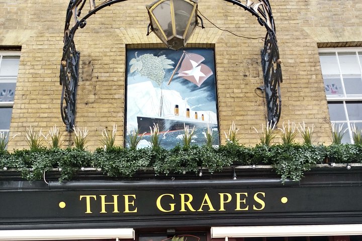 Secrets of the Titanic Tour The Grapes Pub