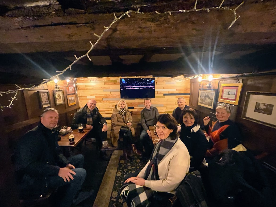 Winchester Pub Crawl Tour